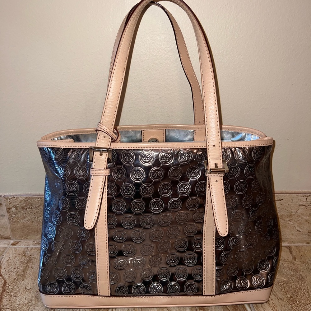 MICHAEL KORS Limited Edition Grey and Tan Monochrome Purse